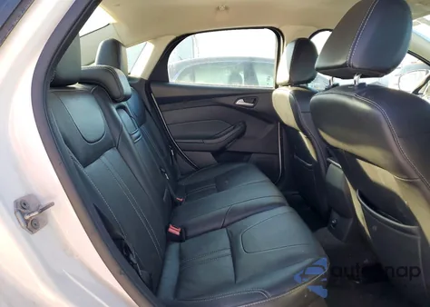 2013 Ford Focus Se z USA, uszkodzony, nr VIN 1FADP3F22DL308630